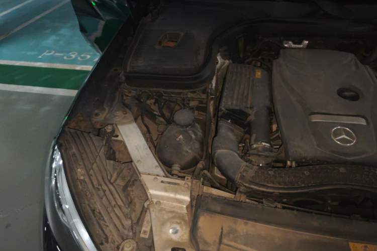 Used Mercedes-Benz GLC 2019 GLC 260 L 4MATIC Dynamic Model Engine Bay Right