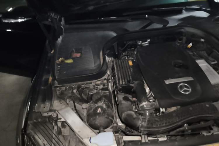Used Mercedes-Benz GLC 2019 GLC 260 L 4MATIC Dynamic Model Engine Bay Right