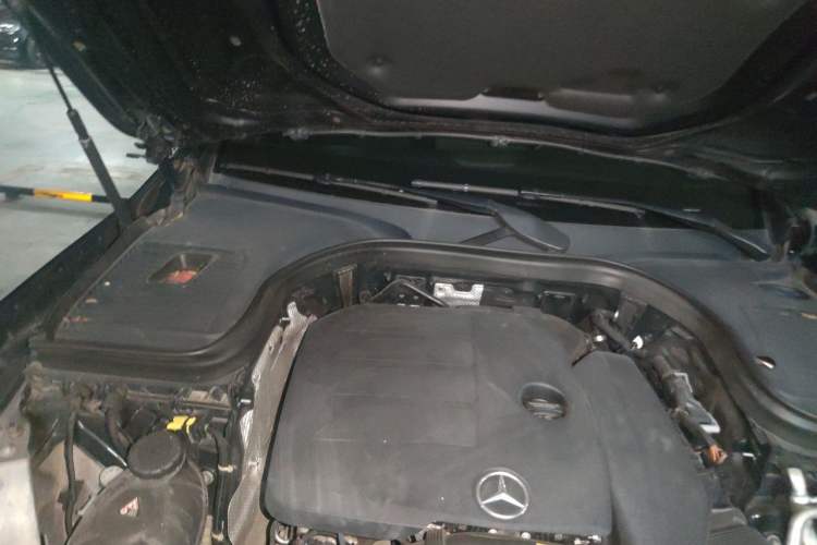 Used Mercedes-Benz GLC 2019 GLC 260 L 4MATIC Dynamic Model Engine Bay Right