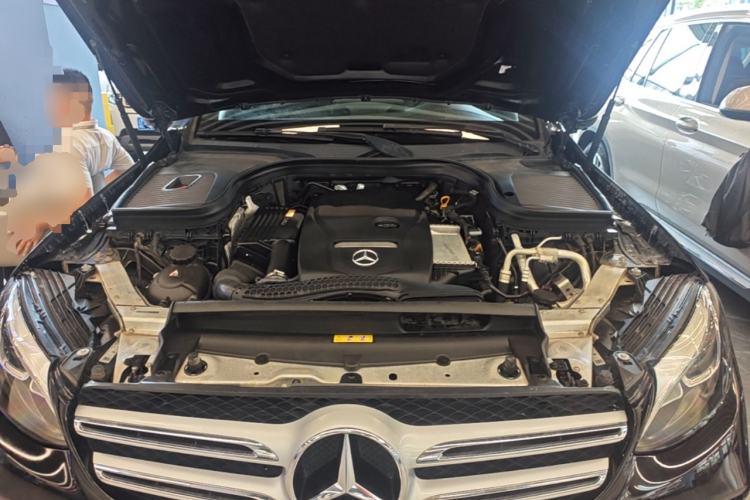 Used Mercedes-Benz GLC 2019 GLC 260 L 4MATIC Dynamic Model Engine Bay