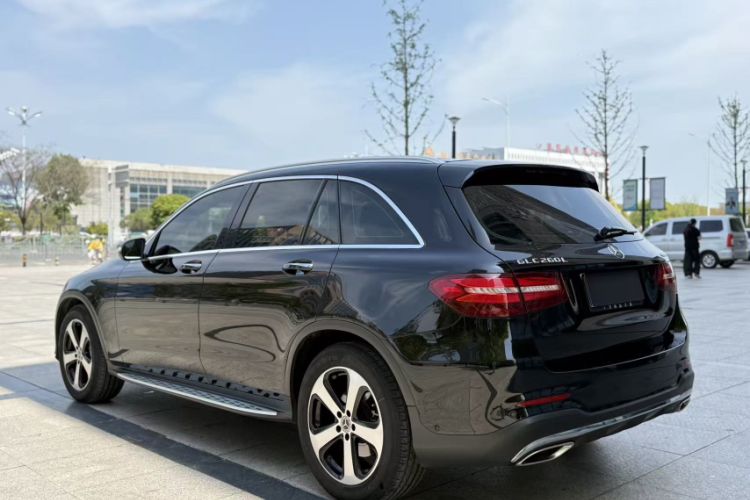 Used Mercedes-Benz GLC 2019 Facelift GLC 260 L 4MATIC Luxury Model Exterior 1