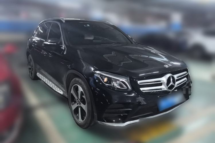 Used Mercedes-Benz GLC 2019 GLC 260 L 4MATIC Luxury Model Exterior 2