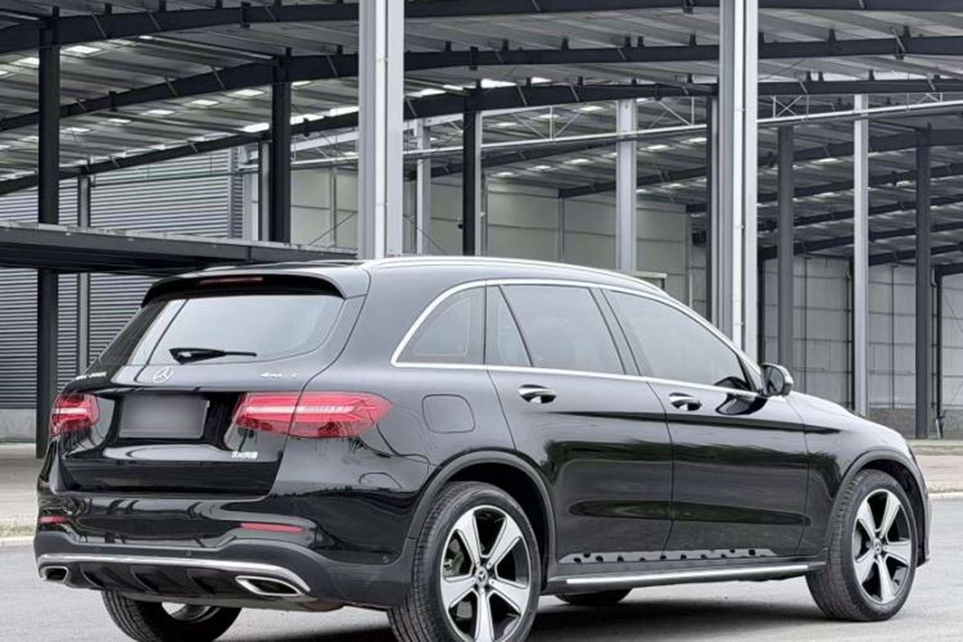 Used Mercedes-Benz GLC 2019 Refreshed GLC 300 L 4MATIC Dynamic Edition Exterior 2