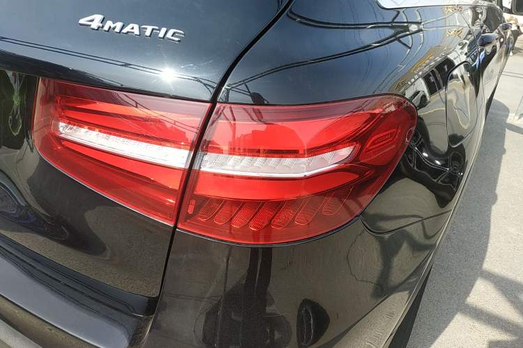 Used Mercedes-Benz GLC 2019 GLC 200 4MATIC Exterior 3