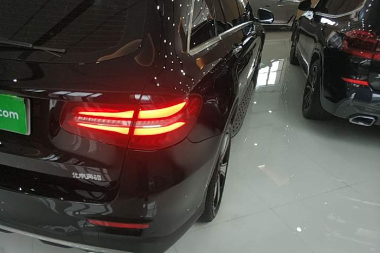 Used Mercedes-Benz GLC 2019 GLC 300 L 4MATIC Dynamic Model Exterior 3