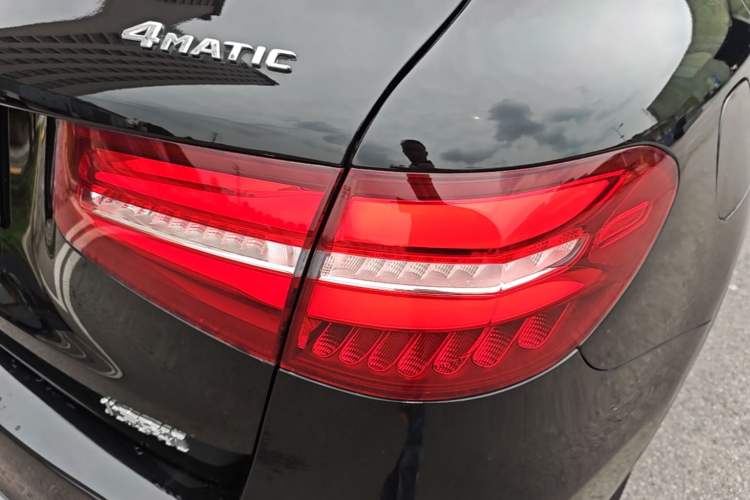 Used Mercedes-Benz GLC 2019 GLC 260 L 4MATIC Dynamic Model Exterior 3