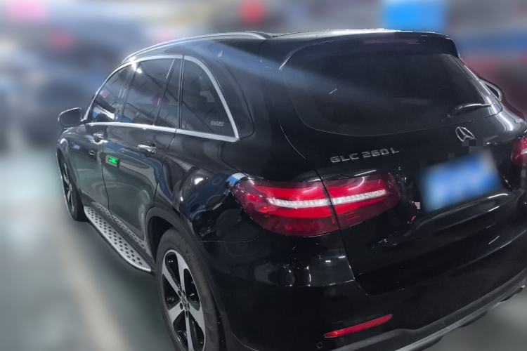 Used Mercedes-Benz GLC 2019 GLC 260 L 4MATIC Luxury Model Exterior 3