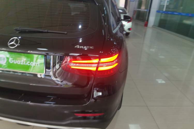 Used Mercedes-Benz GLC 2019 GLC 260 L 4MATIC Dynamic Model Exterior 4