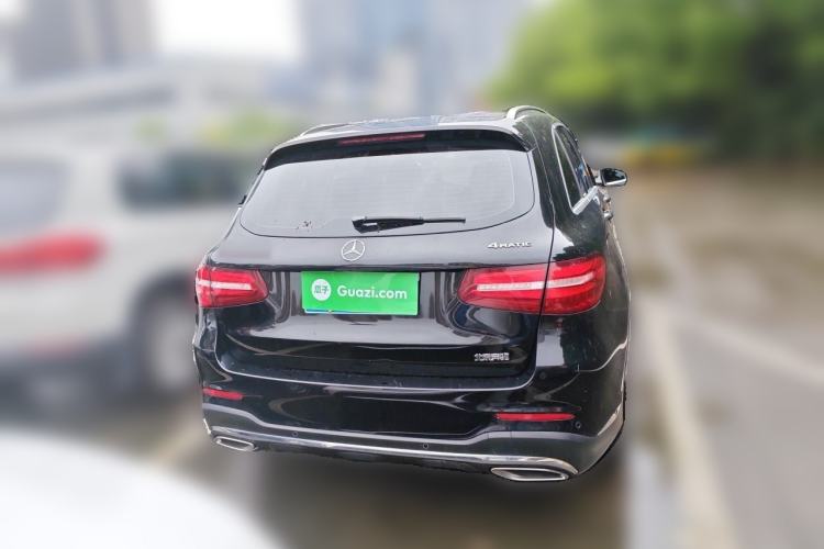 Used Mercedes-Benz GLC 2019 GLC 260 L 4MATIC Luxury Model Exterior 4