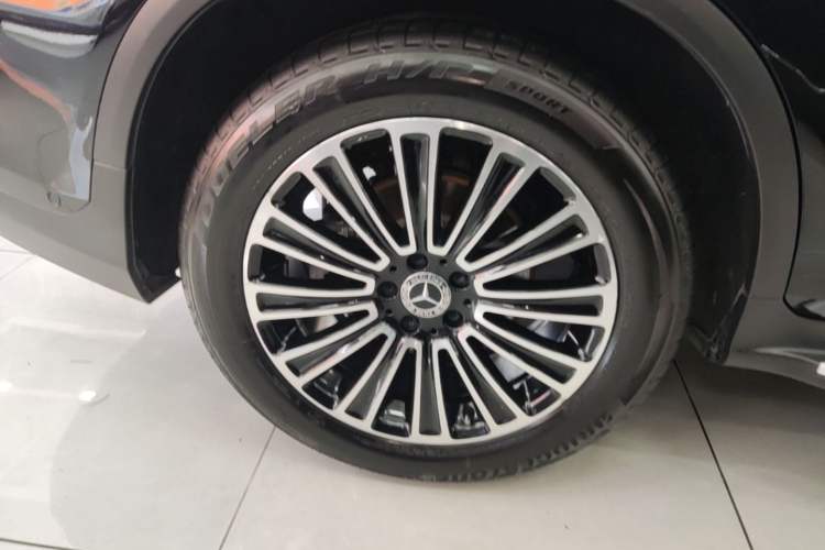 Used Mercedes-Benz GLC 2019 GLC 260 L 4MATIC Dynamic Model Exterior 5
