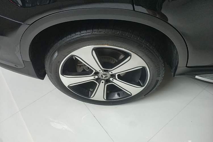 Used Mercedes-Benz GLC 2019 GLC 300 L 4MATIC Dynamic Model Exterior 5