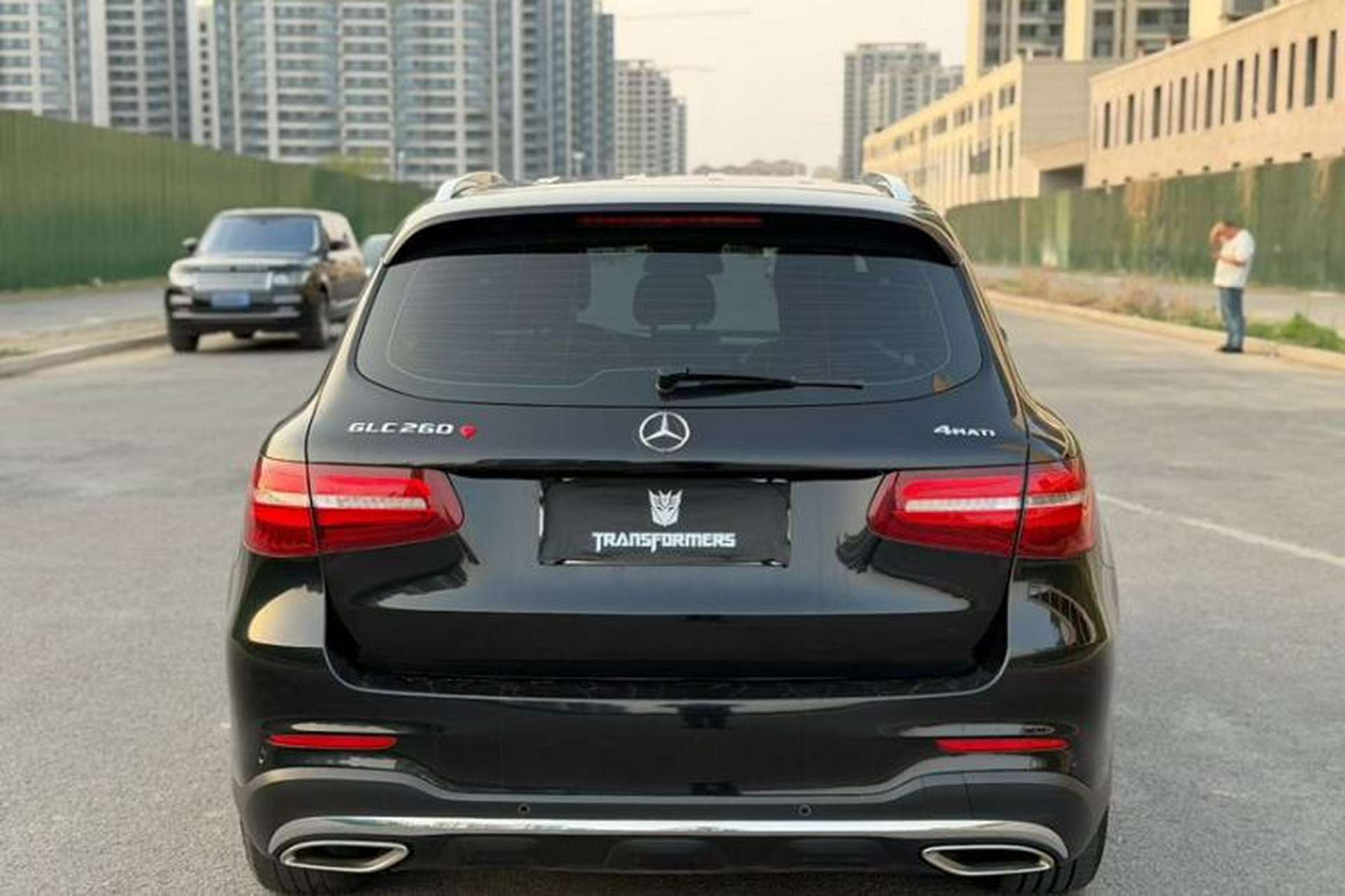 Used Mercedes-Benz GLC 2019 Facelift GLC 260 L 4MATIC Luxury Model Exterior 6