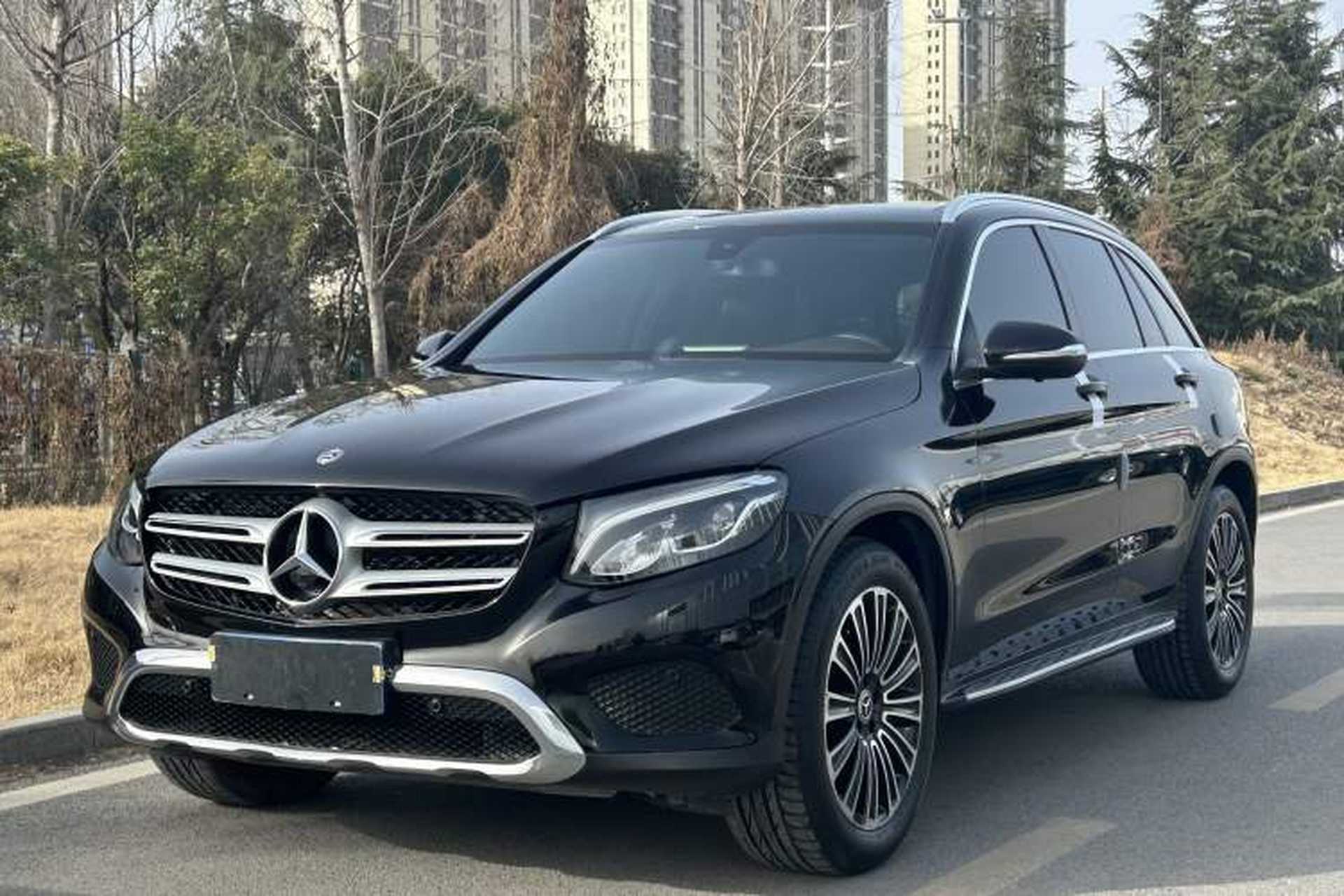 Used Mercedes-Benz GLC 2019 GLC 200 4MATIC Front Left 45 Deg