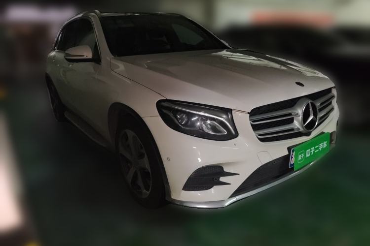 Used Mercedes-Benz GLC 2019 Facelift GLC 260 L 4MATIC Luxury Model Front Right 45 Deg