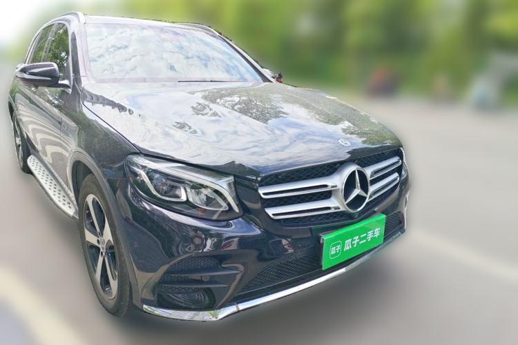 Used Mercedes-Benz GLC 2019 GLC 260 L 4MATIC Luxury Model Front Right 45 Deg