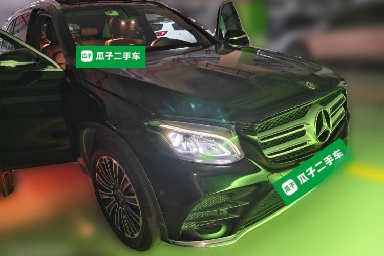 Used Mercedes-Benz GLC 2019 GLC 260 L 4MATIC Dynamic Model Front Right 45 Deg