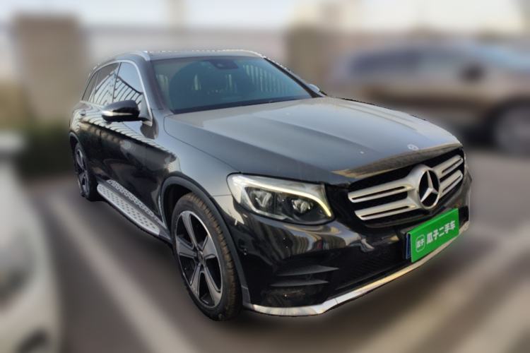 Used Mercedes-Benz GLC 2019 GLC 300 L 4MATIC Dynamic Model Front Right 45 Deg