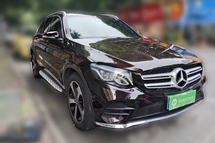 Used Mercedes-Benz GLC 2019 Facelift GLC 260 L 4MATIC Luxury Model Front Right 45 Deg