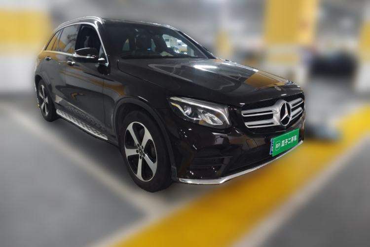 Used Mercedes-Benz GLC 2019 GLC 260 L 4MATIC Luxury Model Front Right 45 Deg