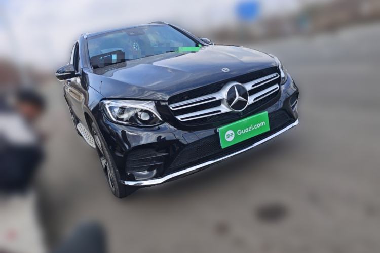 Used Mercedes-Benz GLC 2019 Facelift GLC 300 L 4MATIC Luxury Model Front Right 45 Deg