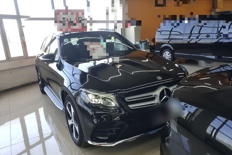 Used Mercedes-Benz GLC 2019 Facelift GLC 260 L 4MATIC Luxury Model Front Right 45 Deg
