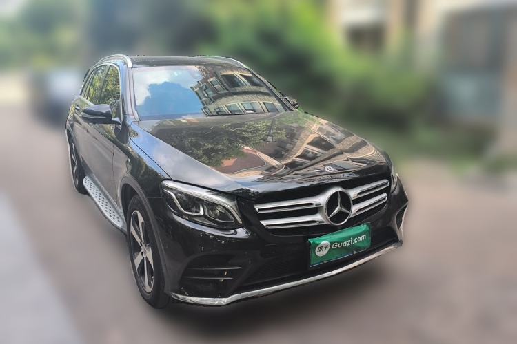 Used Mercedes-Benz GLC 2019 Facelift GLC 260 L 4MATIC Luxury Model Front Right 45 Deg