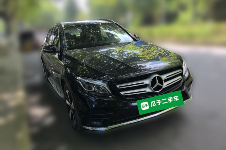 Used Mercedes-Benz GLC 2019 Facelift GLC 260 L 4MATIC Luxury Model Front Right 45 Deg