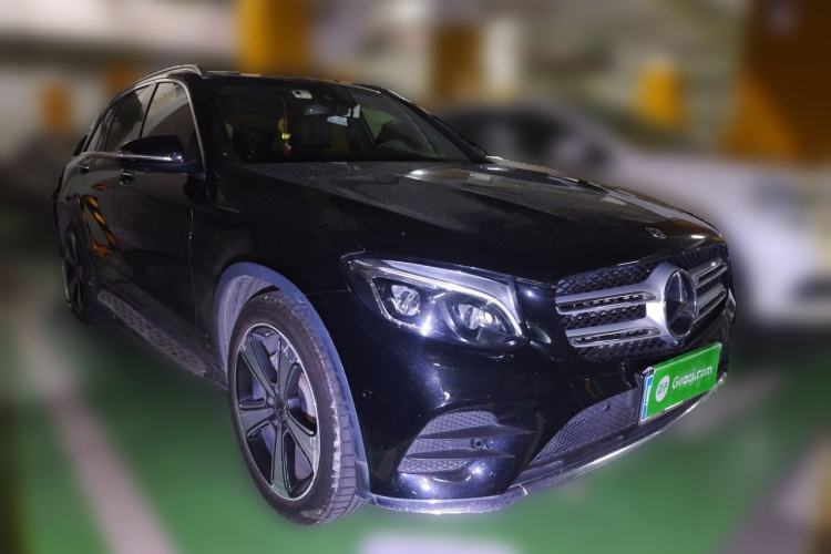 Used Mercedes-Benz GLC 2019 GLC 300 L 4MATIC Dynamic Model Front Right 45 Deg