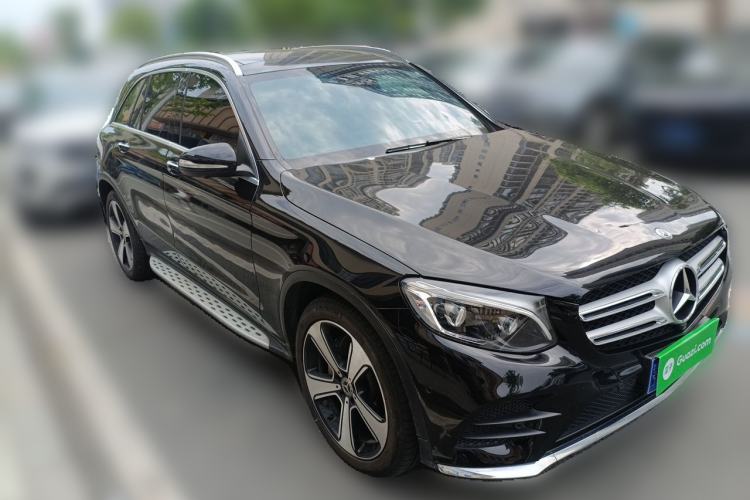 Used Mercedes-Benz GLC 2019 GLC 300 L 4MATIC Dynamic Model Front Right 45 Deg