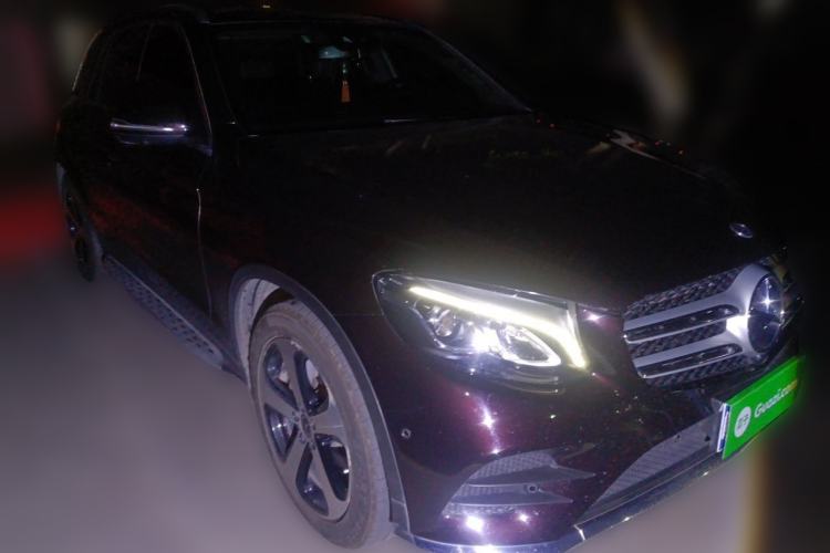 Used Mercedes-Benz GLC 2019 GLC 260 L 4MATIC Luxury Model Front Right 45 Deg