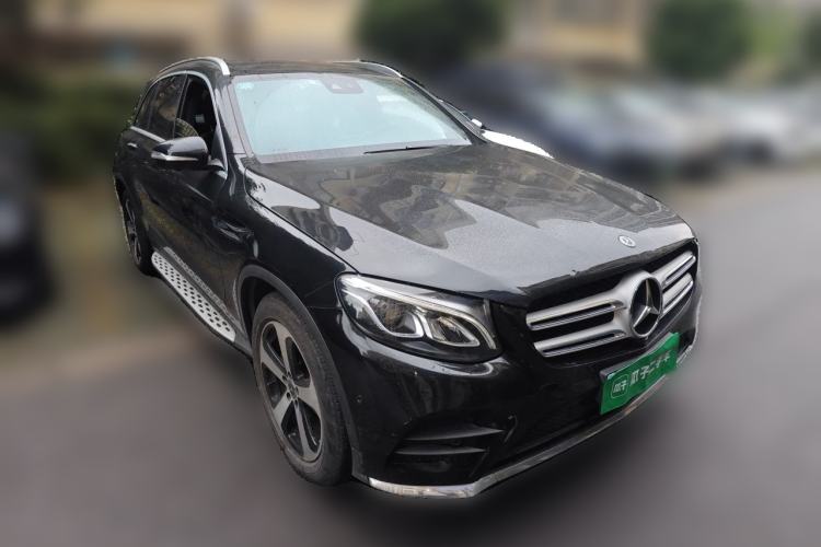 Used Mercedes-Benz GLC 2019 Facelift GLC 260 L 4MATIC Luxury Model Front Right 45 Deg