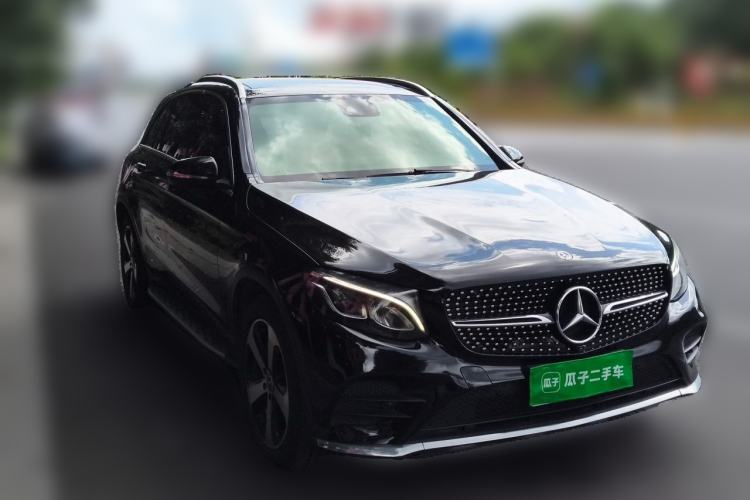 Used Mercedes-Benz GLC 2019 GLC 260 L 4MATIC Luxury Model Front Right 45 Deg