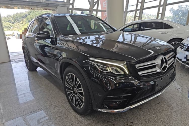 Used Mercedes-Benz GLC 2019 GLC 260 L 4MATIC Dynamic Model Front Right 45 Deg