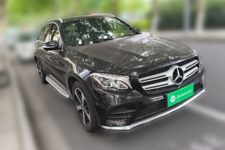 Used Mercedes-Benz GLC 2019 Facelift GLC 260 L 4MATIC Luxury Model Front Right 45 Deg