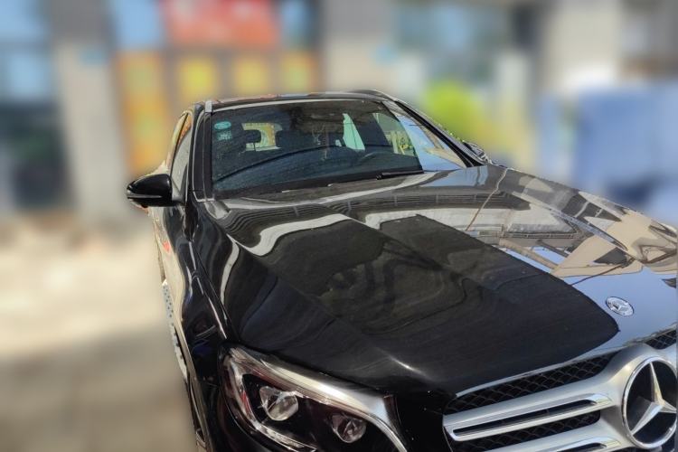 Used Mercedes-Benz GLC 2019 GLC 300 L 4MATIC Dynamic Model Front Right 45 Deg