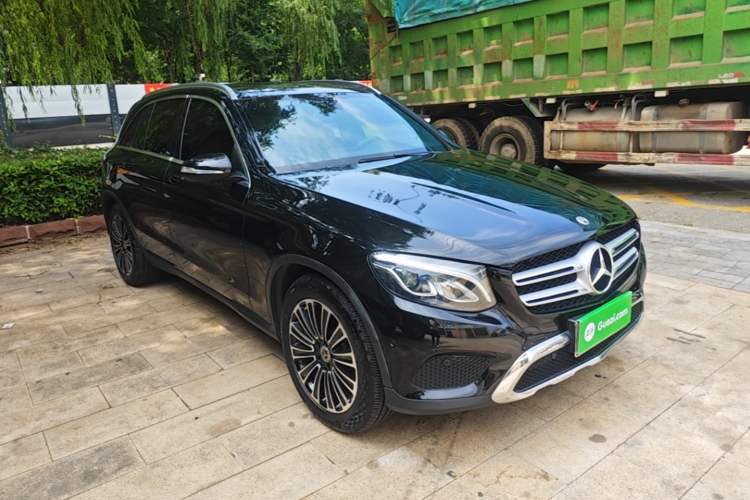 Used Mercedes-Benz GLC 2019 GLC 200 L 4MATIC Front Right 45 Deg