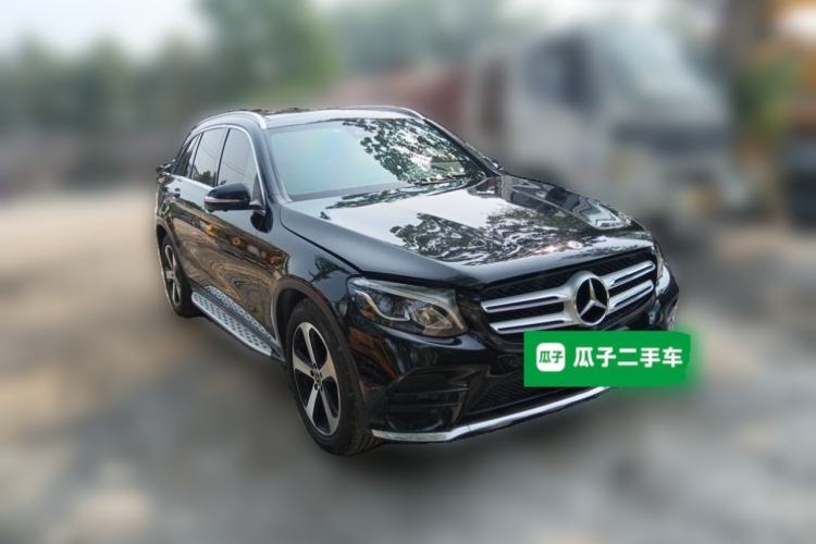 Used Mercedes-Benz GLC 2019 Facelift GLC 260 L 4MATIC Luxury Model Front Right 45 Deg