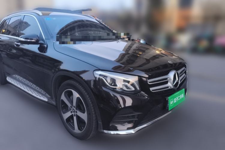 Used Mercedes-Benz GLC 2019 Facelift GLC 260 L 4MATIC Luxury Model Front Right 45 Deg