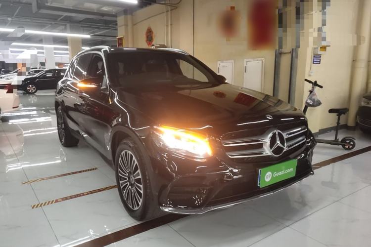 Used Mercedes-Benz GLC 2019 GLC 260 L 4MATIC Dynamic Model Front Right 45 Deg