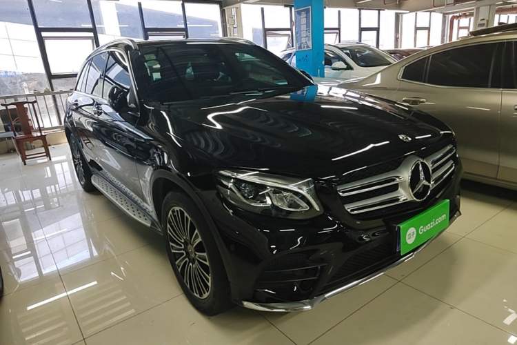 Used Mercedes-Benz GLC 2019 GLC 260 L 4MATIC Dynamic Model Front Right 45 Deg