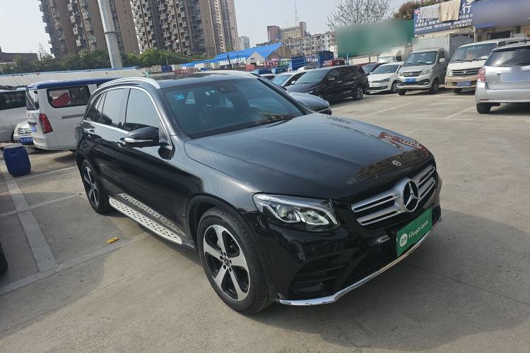 Used Mercedes-Benz GLC 2019 Facelift GLC 260 L 4MATIC Luxury Model Front Right 45 Deg