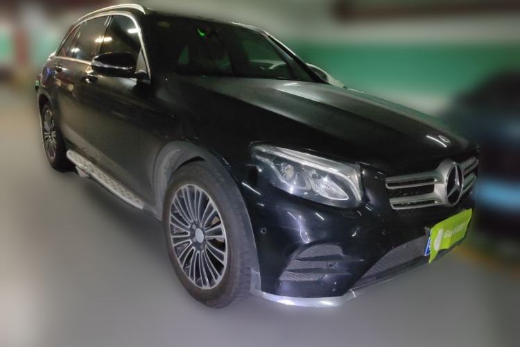 Used Mercedes-Benz GLC 2019 GLC 260 L 4MATIC Dynamic Model Front Right 45 Deg