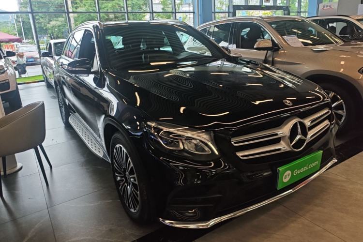 Used Mercedes-Benz GLC 2019 GLC 260 L 4MATIC Dynamic Model Front Right 45 Deg