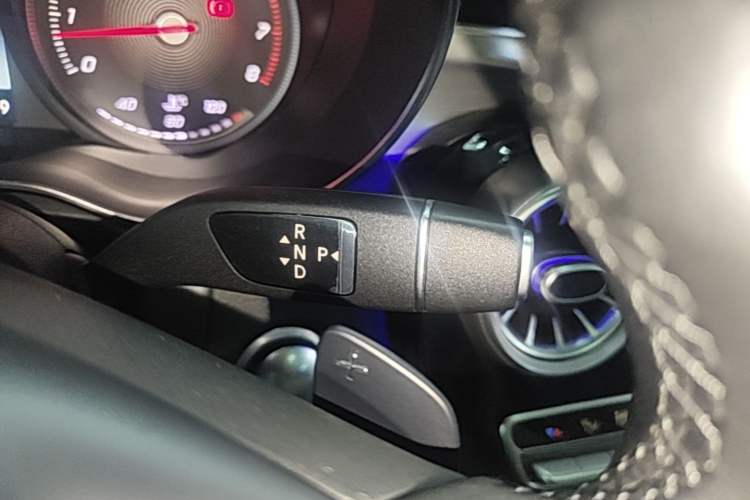 Used Mercedes-Benz GLC 2019 GLC 200 4MATIC Gear Lever