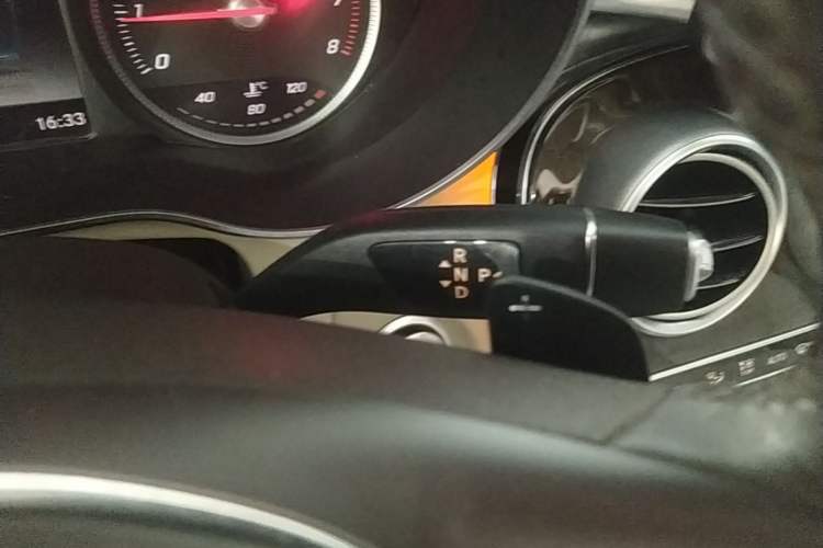 Used Mercedes-Benz GLC 2019 GLC 260 L 4MATIC Luxury Model Gear Lever