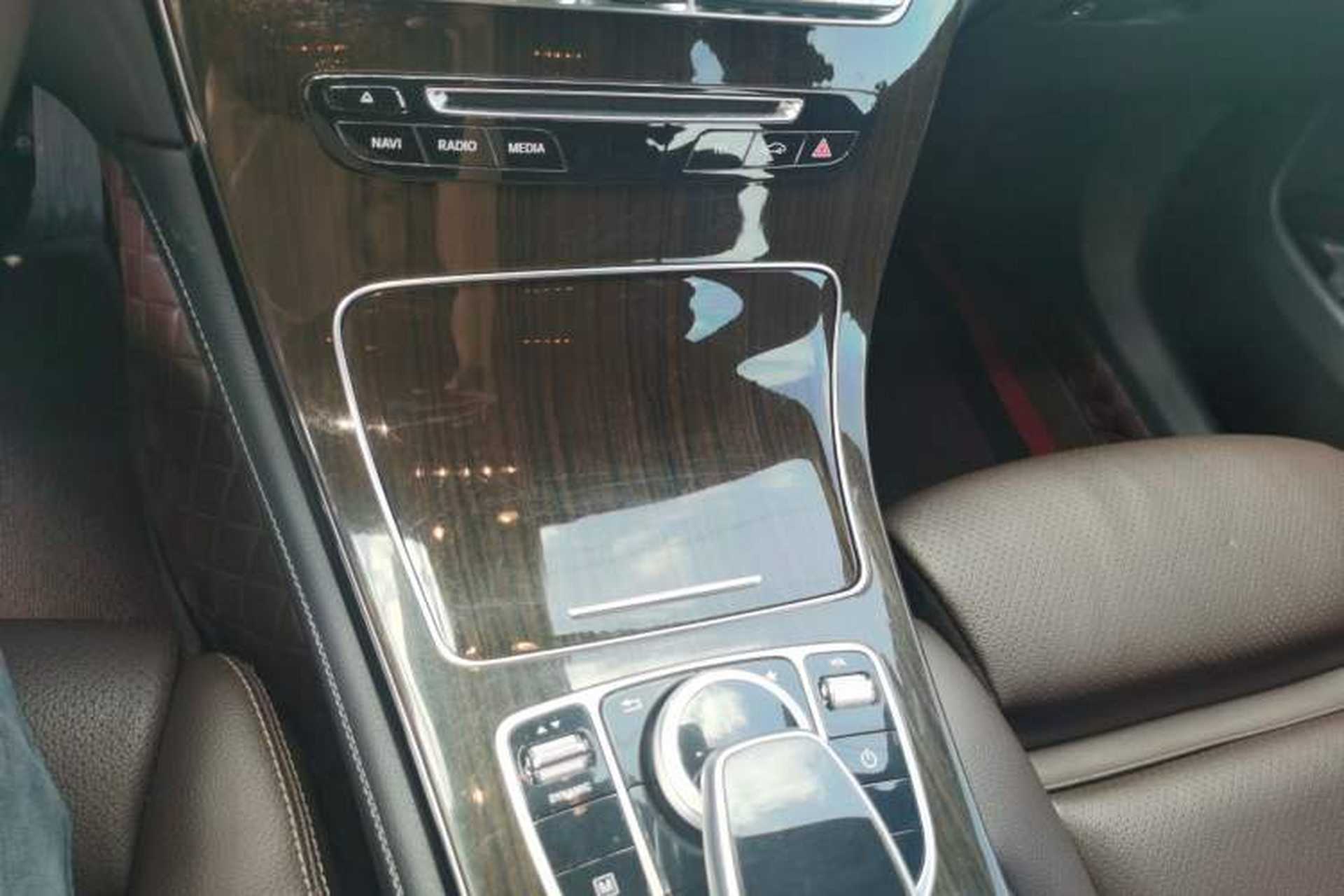 Used Mercedes-Benz GLC 2019 Facelift GLC 260 L 4MATIC Luxury Model Gear Lever
