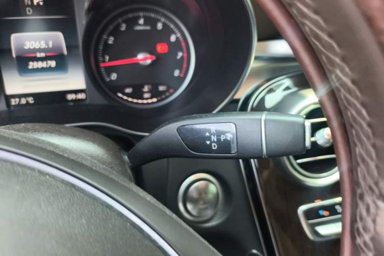 Used Mercedes-Benz GLC 2019 Facelift GLC 260 L 4MATIC Luxury Model Gear Lever