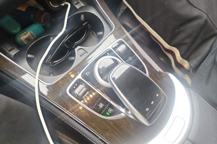 Used Mercedes-Benz GLC 2019 Facelift GLC 260 L 4MATIC Luxury Model Gear Lever