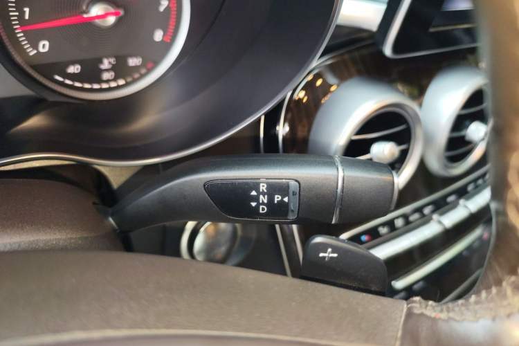Used Mercedes-Benz GLC 2019 GLC 260 L 4MATIC Luxury Model Gear Lever