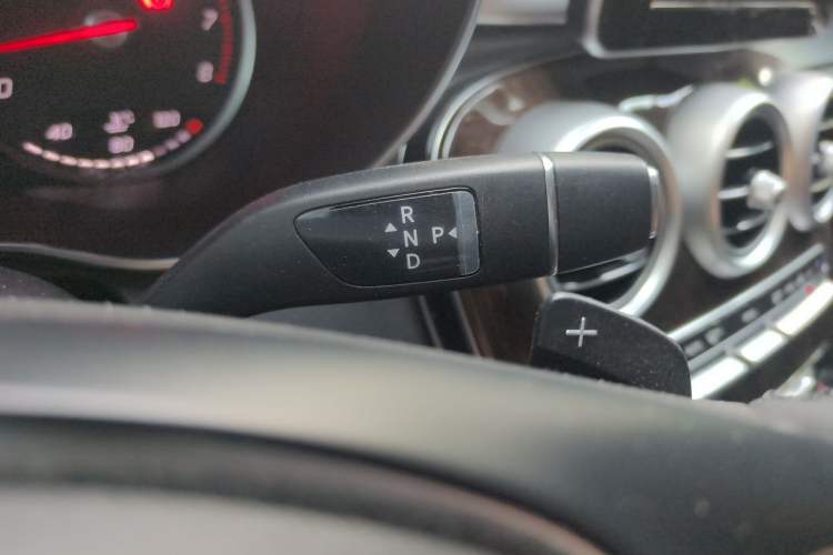 Used Mercedes-Benz GLC 2019 GLC 260 L 4MATIC Luxury Model Gear Lever